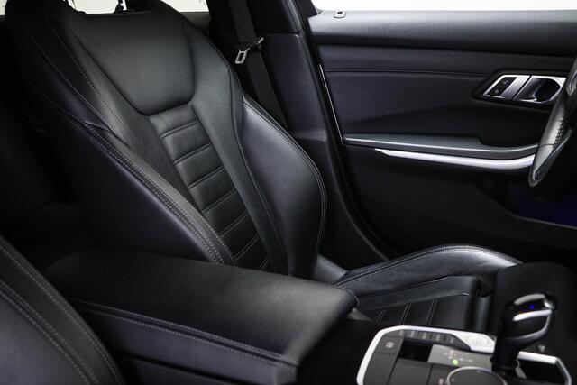 BMW 3-SERIE Touring 320i M-Sport High Executive | LASER LED | HEAD UP | CAMERA | TREKHAAK