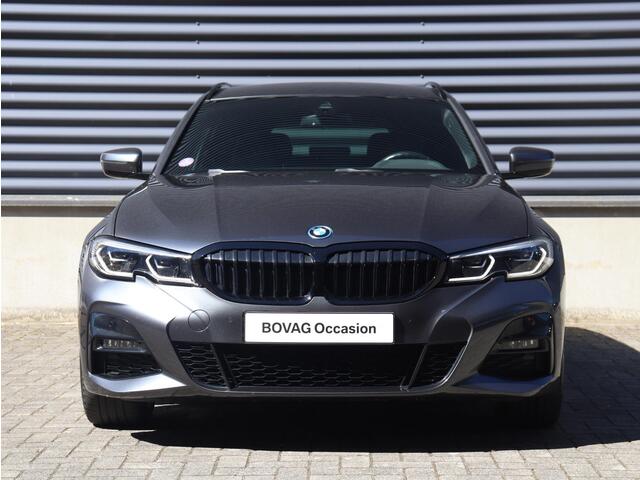 BMW 3-SERIE Touring 330e | High Executive | M Sportpakket | Laserlight | Getint Glas | Verwarmbare Voorstoelen | Hi-Fi | Apple Carplay | 19'' LMV