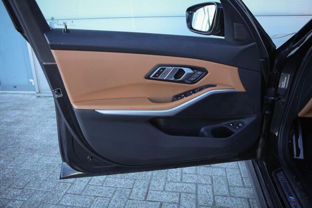 BMW 3-SERIE Touring 330e xDrive M sport | Pano | BTW | Trekhaak | Memory | HUD |