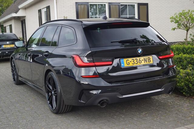 BMW 3-SERIE 330I M pakket (258pk) NL Auto Leer/Trekhaak/HIFI/LED/19inch