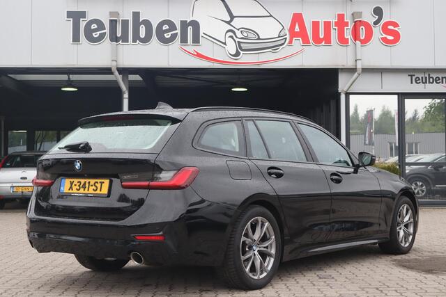BMW 3-SERIE Touring 320d | Panoramadak | Elek trekhaak | Stoelverwarming | Cruise control