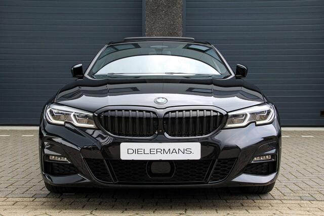 BMW 3-SERIE 320e M sport plus | Vol in de opties | Pano | M leder | Laserlight | 2022 | NL Auto | BTW