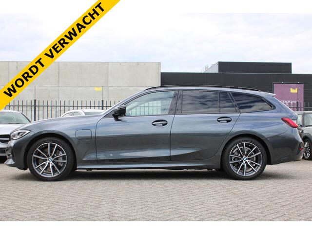 BMW 3-SERIE Touring 330e xDrive High Executive PANORAMADAK LEDER H&K HEAD-UP LASER