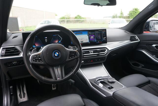 BMW 3-SERIE Touring 320e LCI M-Sport Pro | ADAPTIVE LED | ACC | HEAD-UP | STOELVERW. | CAMERA |