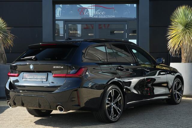 BMW 3-SERIE Touring 330e M Sport High Executive 292pk Navigatie/HUD/360Camera