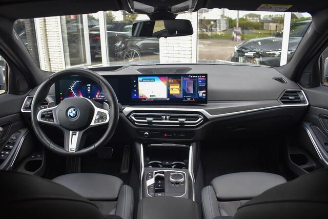 BMW 3-SERIE Touring 330e M-Sport Camera 19" Head Up Carplay HiFi