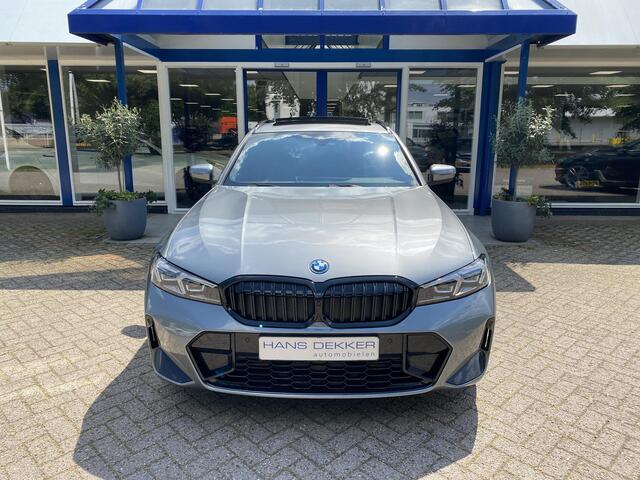 BMW 3-SERIE Touring 330e xDrive Panorama Dak / 360 / M Sportpakket / Wide Screen