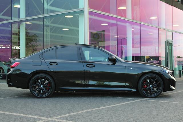 BMW 3-SERIE 330e M Sport Automaat / Schuif-kanteldak / Sportstoelen / Comfort Access / Harman Kardon / Adaptieve LED / Parking Assistant Plus