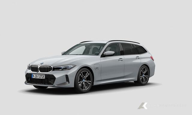 BMW 3-SERIE 320 320e xDrive Touring M Sport | Memory | Trekhaak | Comfort Access | Alcantara | 18' Inch |