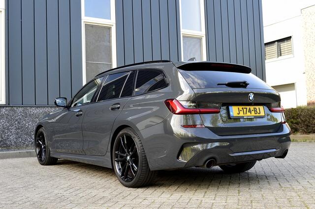 BMW 3-SERIE Touring 320i M-Sport Rijklaarprijs-Garantie Panorama dak trekhaak Sport interieur Led Camera