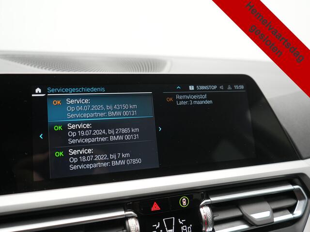 BMW 3-SERIE Touring 330e xDrive 292pk Dealer O.H. PHEV | Cruise Control | Camera | Lederen Sportstoelen Verwarmd | Apple Carplay | Blis | Park Assistant | Navigatie | DAB | Virtual | 18''L.M. | Plug In Hybrid |