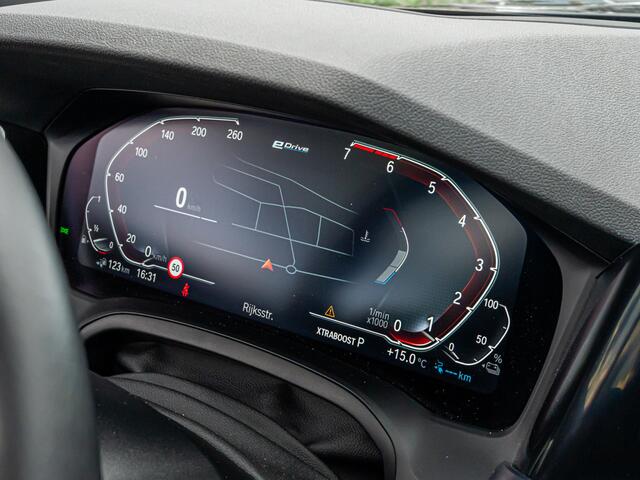 BMW 3-SERIE Touring 330e High Exe PANO LASER HARMAN KARDON SHADOW LINE M-SPORT