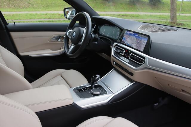 BMW 3-SERIE Touring 330e M-Sport Shadow Line Pano/Laser LED/Leder/360/Keyless/Headup/ACC/Dodehoek