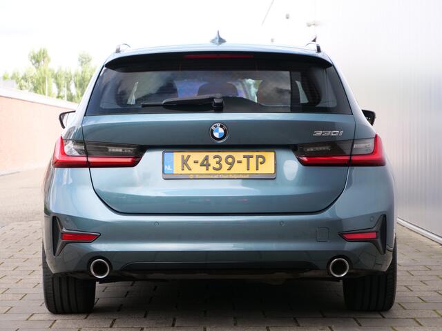 BMW 3-SERIE Touring 330i Introduction High Executive 259 Pk Automaat Navi / DAB / Apple Carplay / PDC / Stoelverwarming