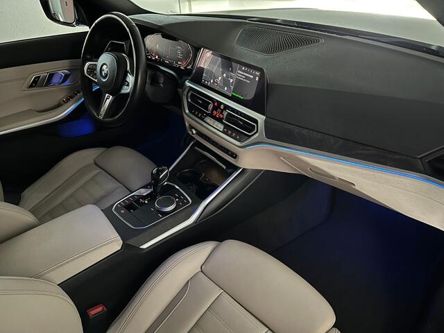 BMW 3-SERIE Touring 330i xDrive M-SPORT ** LED, BEIGE LEDER, PANORAMA, NAVI+, ACC, 19-INCH LMV ** 1e EIG - slechts 55.887km. ** ** INFORMEER OOK NAAR ONZE AANTREKKELIJKE FINANCIAL-LEASE TARIEVEN **
