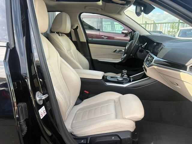 BMW 3-SERIE 320i High Executive Keyless, clima, stoelverwarming, pdc, cruise