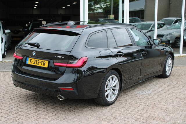 BMW 3-SERIE Touring 330e High Executive