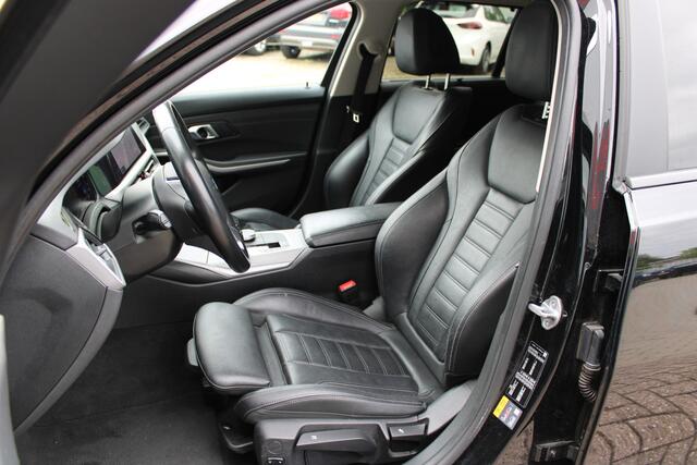 BMW 3-SERIE Touring 330e High Executive