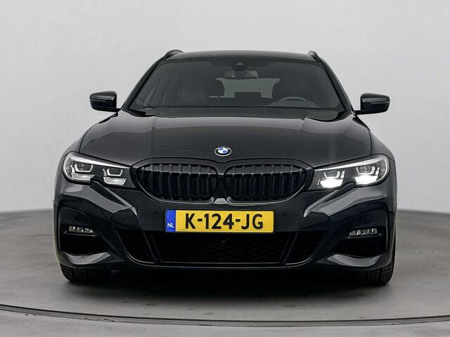 BMW 3-SERIE Touring 320i Executive Edition 184PK | M-Sport | Sportstoelen | Stoelverwarming | Elektrische Kofferklep | Navigatie | Zwarte details | Apple CarPlay & Android Auto