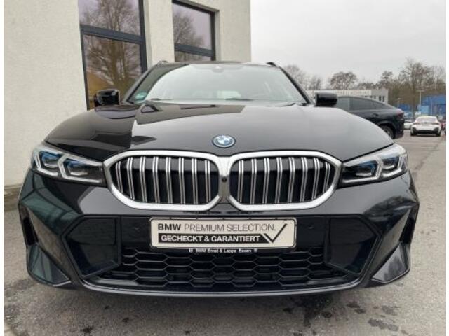 BMW 3-SERIE Touring 330e xDrive M-SPORT ** AD. LED, LEDER, PANORAMA, TREKH, MEM, H&K, 19-inch LMV ** Ex BMW-AG ** ** INFORMEER OOK NAAR ONZE AANTREKKELIJKE FINANCIAL-LEASE TARIEVEN **