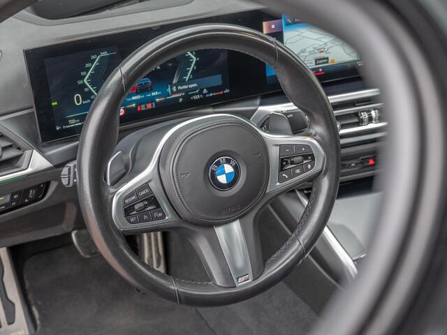 BMW 3-SERIE 330i | M-Sport | Dealer onderhouden | Apple CarPlay & Android Auto
