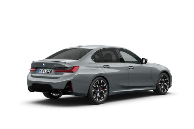 BMW 3-SERIE Sedan 330e M Sport Edition | M Sportpakket Pro | Innovation Pack | Comfort Pack