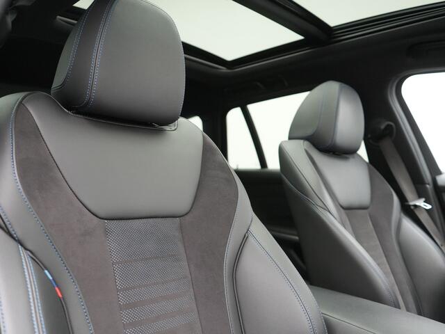 BMW 3-SERIE Touring 330e M Sport PHEV 293pk Dealer O.H. | Panodak | Head Up | Laser LED | Adaptief Onderstel | Alcantara Sportstoelen Memory & Verwarmd | Camera | Sfeerverlichting | Keyless | Blis | Hifi Audio | Apple Carplay | Navigatie | DAB | Plug In Hybrid |