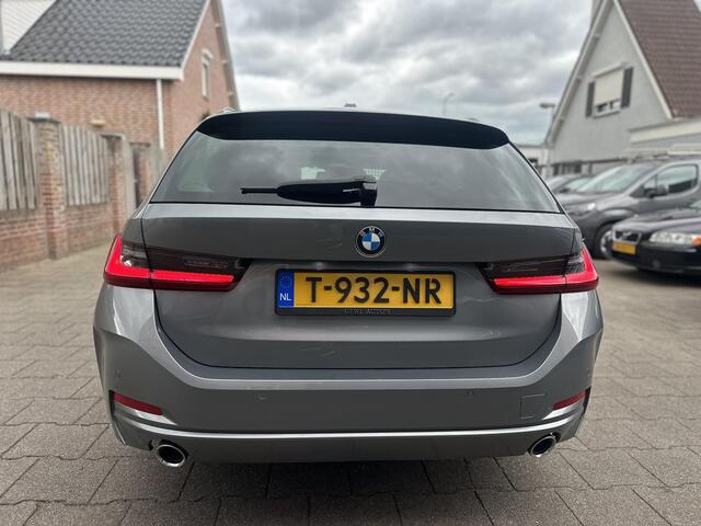 BMW 3-SERIE Touring 318i Org NL Panorama|AdaptieveCruise|Leder
