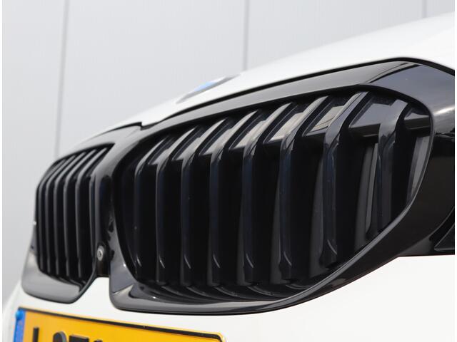 BMW 3-SERIE Touring 330i xDrive High Executive | Keyless | ACC | 360 Camera
