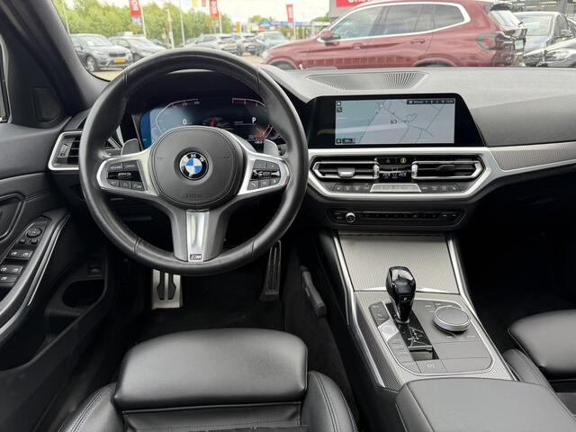BMW 3-SERIE 330i High Executive M Sport Schuif-/ Kanteldak 19 Inch Wegklapbare trekhaak Achteruitrijcamera Carplay Stoelverwarming