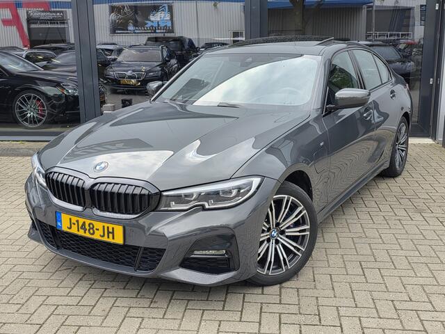 BMW 3-SERIE 330e eDrive Edition M-SPORT + HARMAN KARDON + SCHUIFDAK + VOLLEER