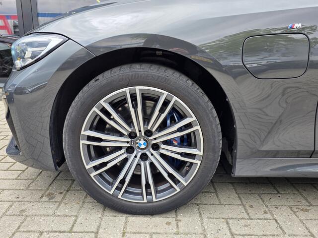 BMW 3-SERIE 330e eDrive Edition M-SPORT + HARMAN KARDON + SCHUIFDAK + VOLLEER