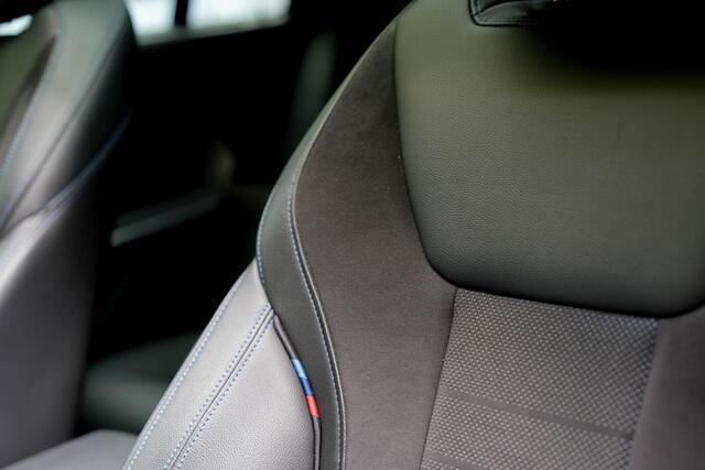 BMW 3-SERIE Touring 330e M-Sport | Pano | Trekhaak | 360 camera