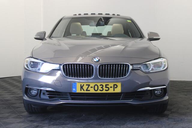 BMW 3-SERIE 320i Centennial Executive |Pano|Navi|