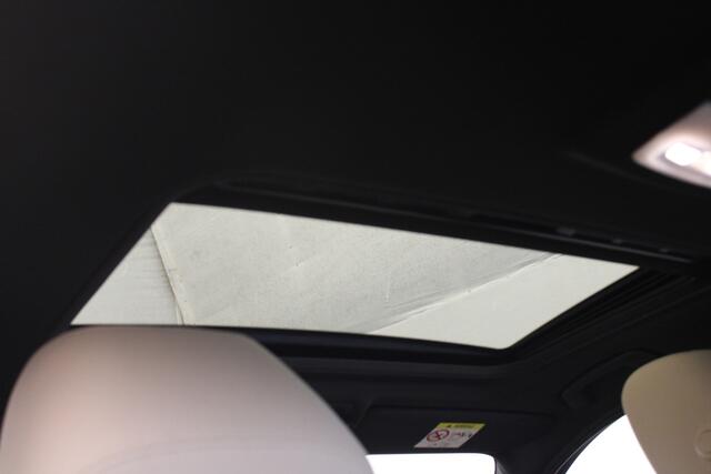 BMW 3-SERIE 320i Centennial Executive |Pano|Navi|