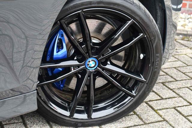 BMW 3-SERIE Touring 330e M-Sport Pano ACC H/K El-zetels HUD Dravitgrau 19inch