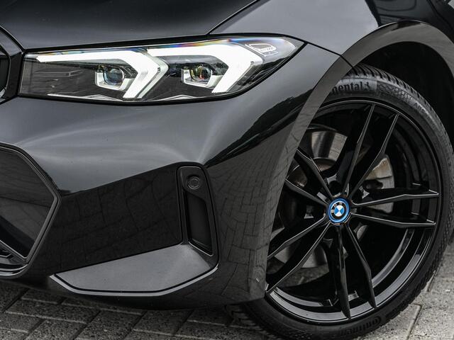 BMW 3-SERIE Touring 330e xDrive