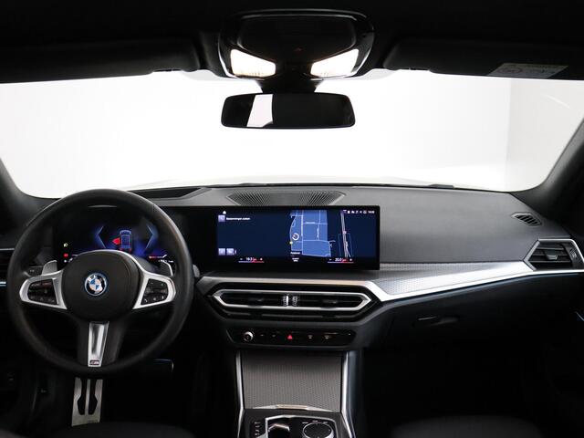 BMW 3-SERIE Touring 320e M-Sport | Panoramadak | 360° Camera | Elektr. Voorstoelen met Memmory!