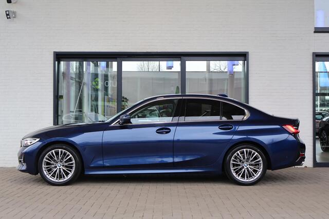 BMW 3-SERIE 320i High Executive | Luxury Line | Voorstoelen Verwarmd | Apple Carplay | Lentevoordeel