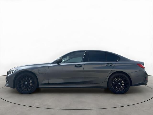 BMW 3-SERIE 330e 292PK Sport-Line Shadow Dode-Hoek Virtual