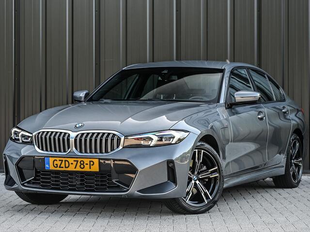 BMW 3-SERIE 330e | M-Sport | Facelift | Shadowline | Led Koplampen | Camera | NL auto | Stoelverwarming