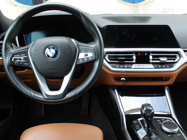 BMW 3-SERIE 320i High Executive Edition | APPLE CARPLAY / ANDROID AUTO | LEDEREN BEKLEDING | STOELVERWARMING |