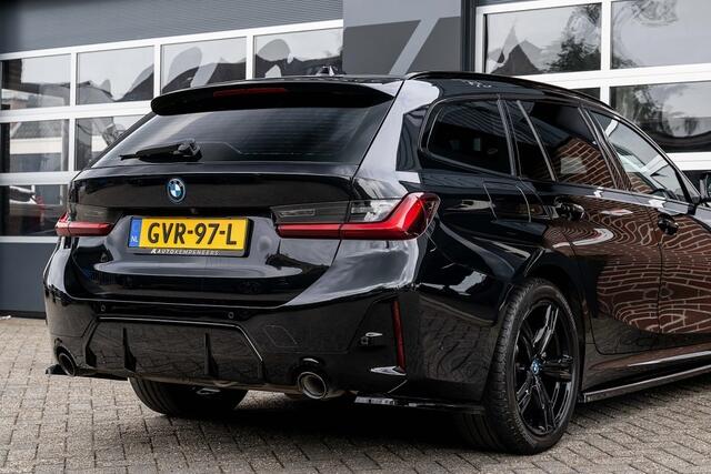 BMW 3-SERIE 330 330e Touring M Sport | Maxton | ACC | Trekhaak | Stoelverwarming | Widescreen | 18' Inch |