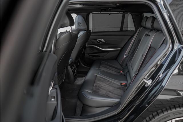 BMW 3-SERIE Touring 330e M-Sport Pano ACC Trekhaak Memory 19"