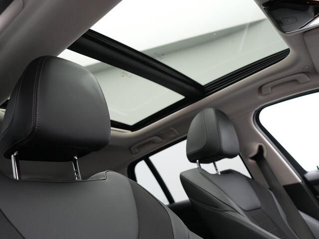 BMW 3-SERIE Touring 320e Sportline FACELIFT PHEV Dealer O.H | Panodak | Widescreen Navi | Harman Kardon | Camera | Keyless | Stuurverwarming | Apple Carplay | BLIS | Plug In Hybrid