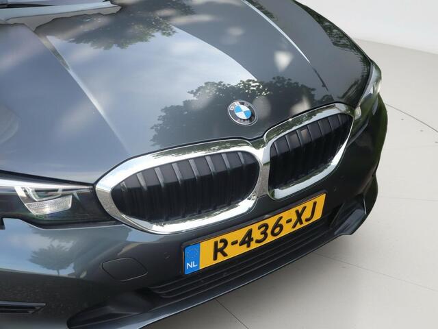 BMW 3-SERIE Touring 318i Business Edition Plus | Clima | Cruise | Multimedia/Navi | Stoel/-Stuurverwarming | Leder | PDC |