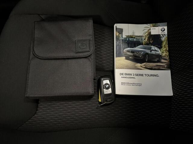BMW 3-SERIE Touring 318i Executive / Navigatie / Climate Control / Trekhaak / Origineel Nederland NAP / Volledig onderhouden /