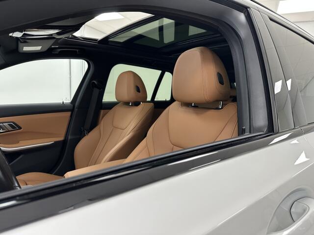 BMW 3-SERIE Touring 330e xDrive | Cognac bekleding | Panoramadak | Head-up-D