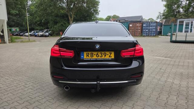BMW 3-SERIE 318i Corp L. Hi Ex