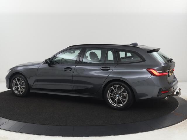 BMW 3-SERIE 320i Executive Edition | Sport Line | Trekhaak | Harman/Kardon | Sfeerverlichting | Carplay | Half leder | Live Cockpit | Parkeerhulp | Navigatie | Climate control | Full LED | Bluetooth | Cruise control